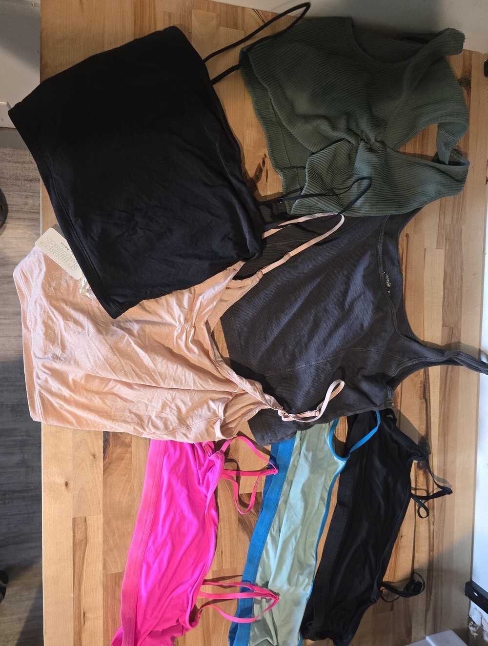 Medium Aerie Crops Tanks